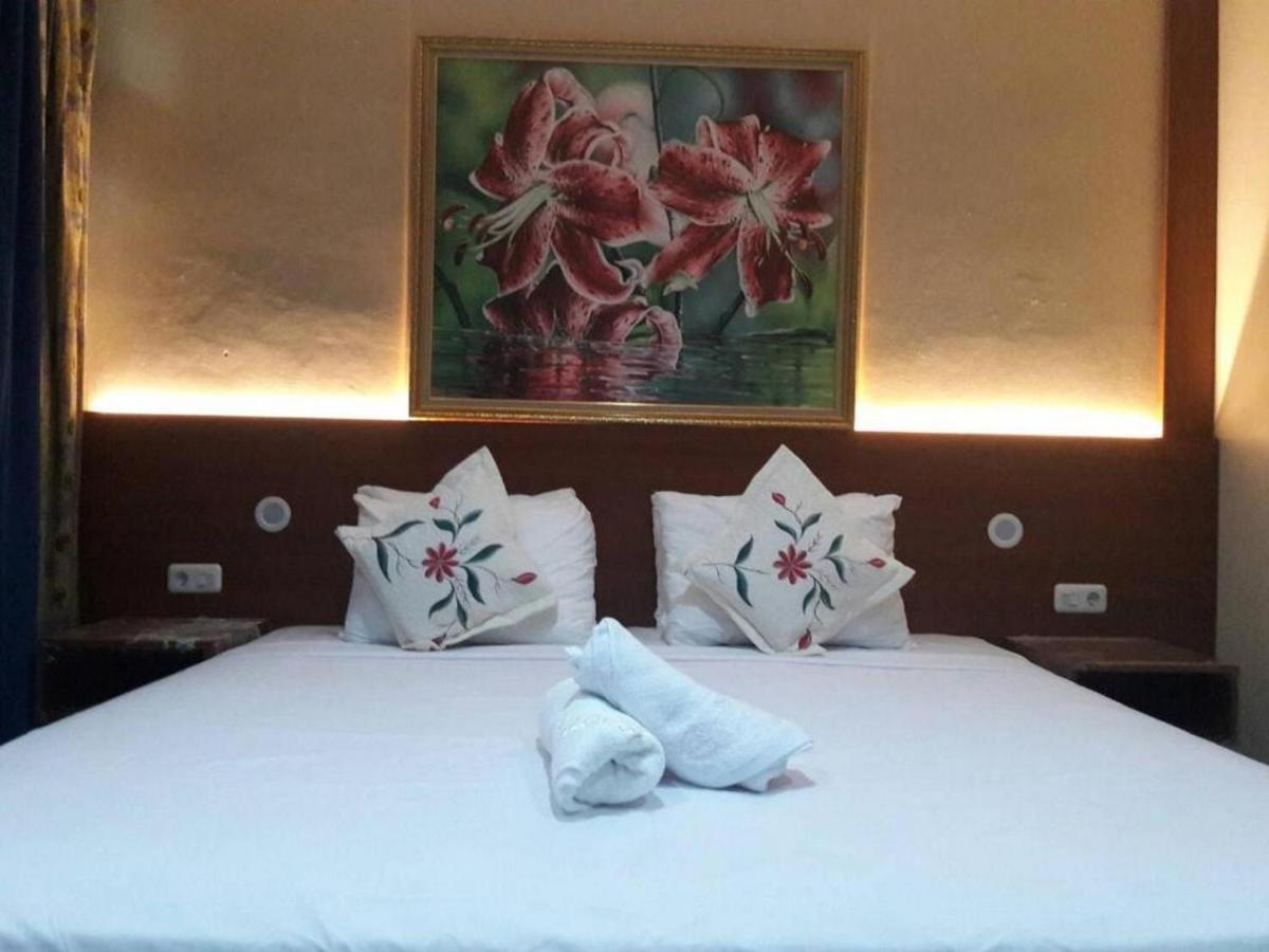 Hotel Mango House Semarang Redpartner Exteriér fotografie